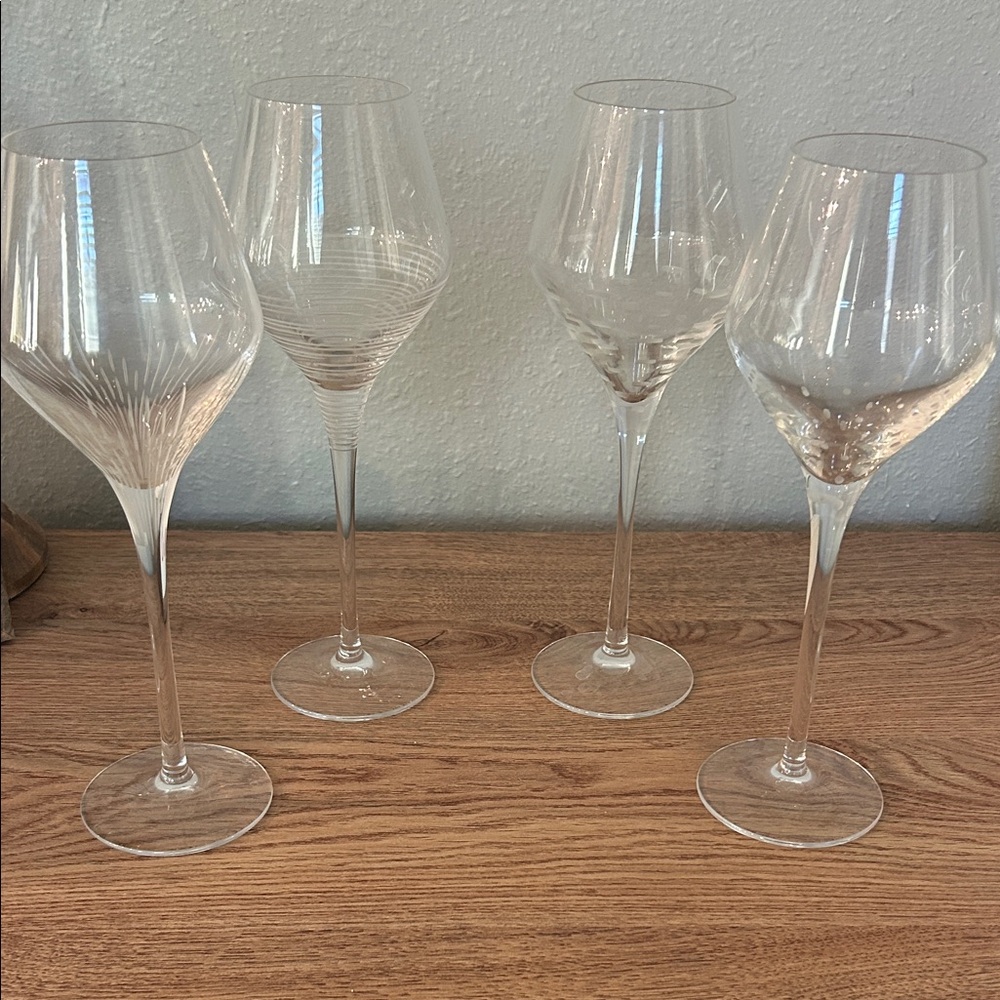 Mikasa Elegant Etched Clear Stem Wine Glass  Set of 4 - multi design - Crystal